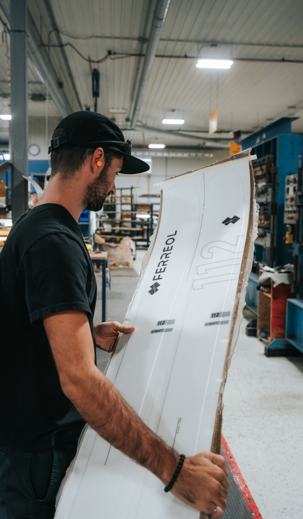Towards 100% recyclable skis