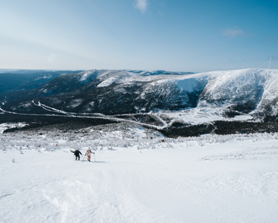 Comment rester en sécurité en arrière-pays : 5 conseils d’une éducatrice en avalanche